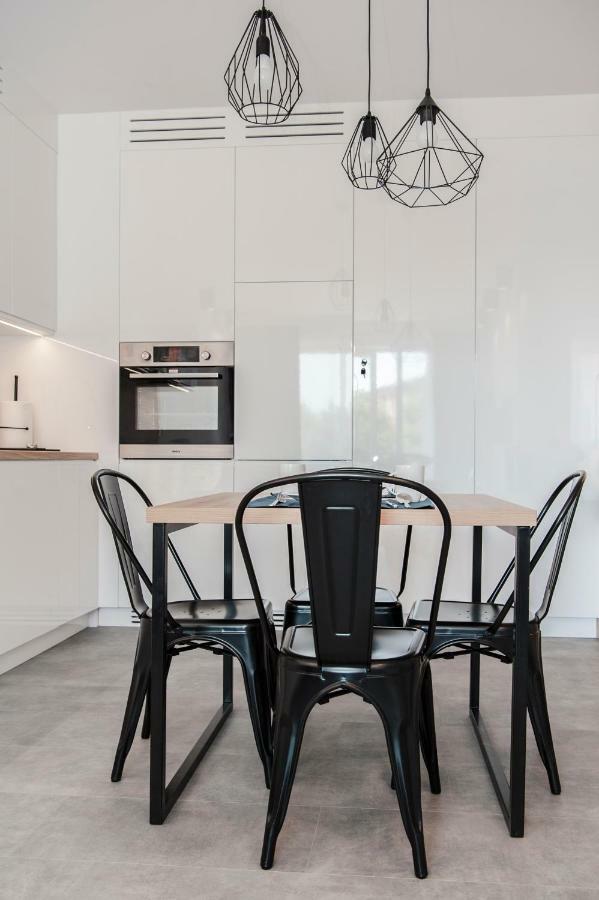 Unique 3City Apartments - Grey Apartment Гданьск Экстерьер фото